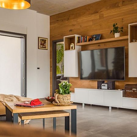 Apartments Bijou With Big Private Garden Near Umag Vilanija Exterior foto
